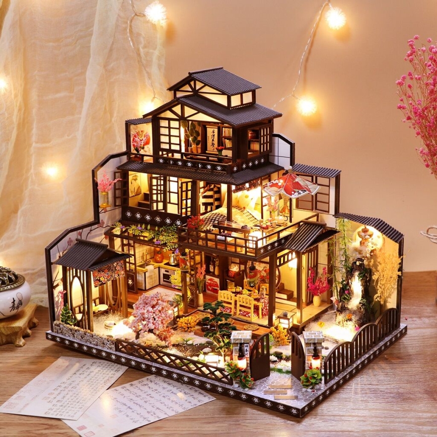 2Kids Toys - Miniatur des Hauses Prunkvolle Sakura-Villa 2xAAA