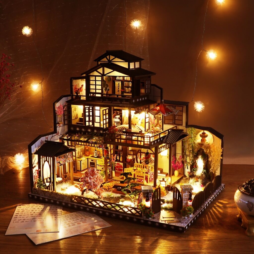 2Kids Toys - Miniatur des Hauses Prunkvolle Sakura-Villa 2xAAA