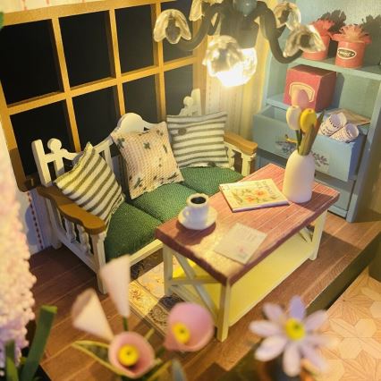 2Kids Toys - Miniatur des Darcyin Blumenhauses 2xAAA
