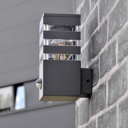 Außenwandleuchte mit Sensor TEKSAS 1xE27/12W/230V IP44 Anthrazit