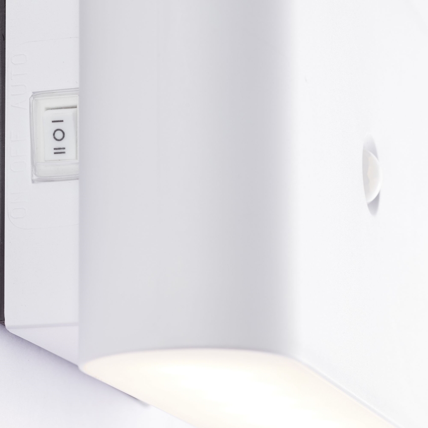 Brilliant - Aufladbare LED-Outdoor-Wandleuchte mit Sensor XINO LED/3W/5V 3600 mAh IP44 weiß
