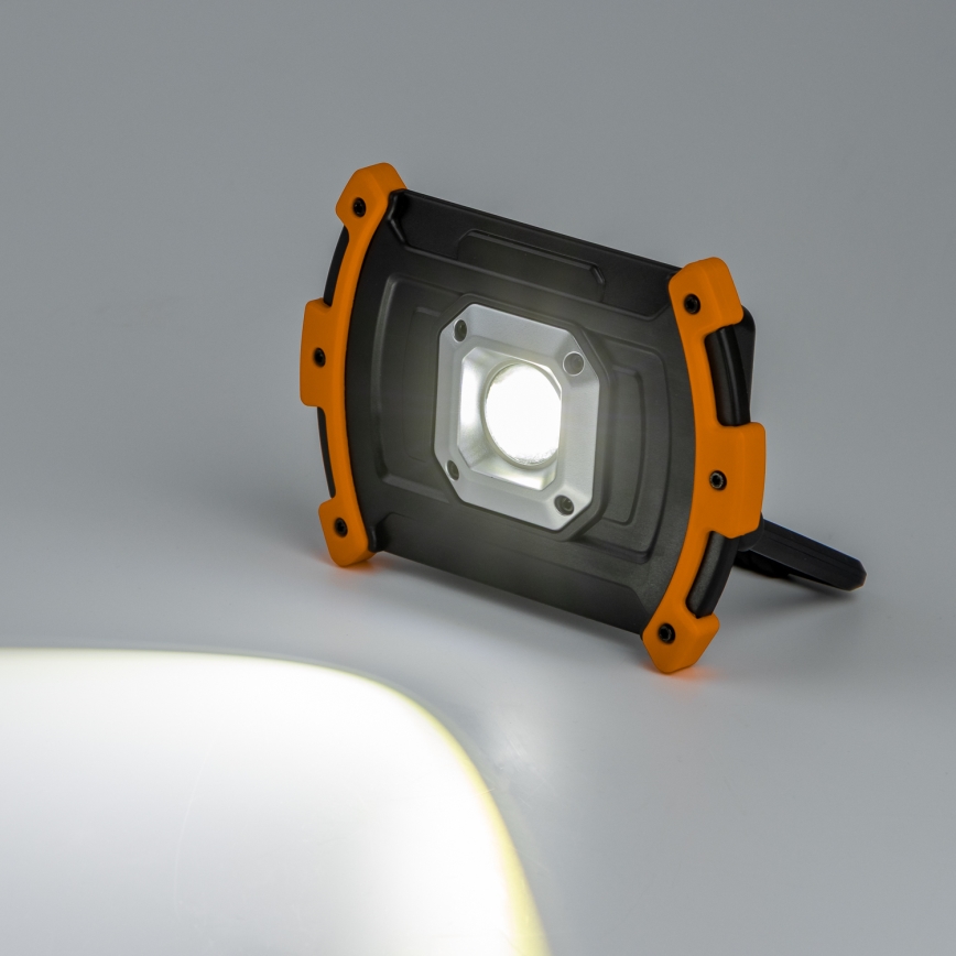 Dimmbarer wiederaufladbarer LED-Strahler 10W/5V USB 6500K IP44