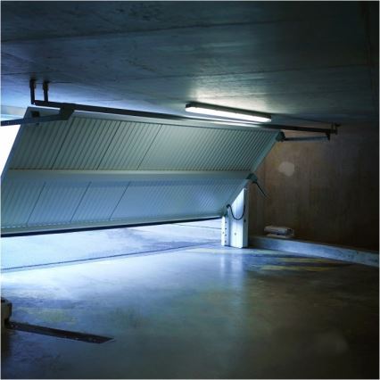 Hochleistungs-Leuchtstofflampe HERMIC T8 2xG13/18W/230V IP65