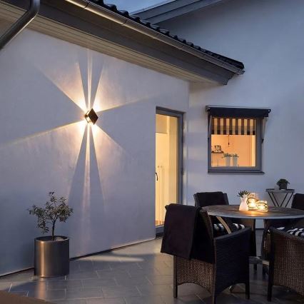 LED-Solarwandleuchte mit Sensor LED/2W/5V IP54 1300 mAh