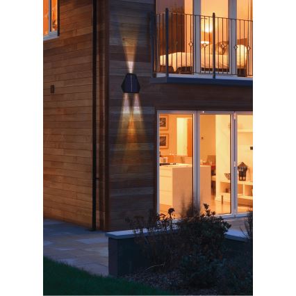 LED-Solarwandleuchte mit Sensor LED/2W/5V IP54 1300 mAh