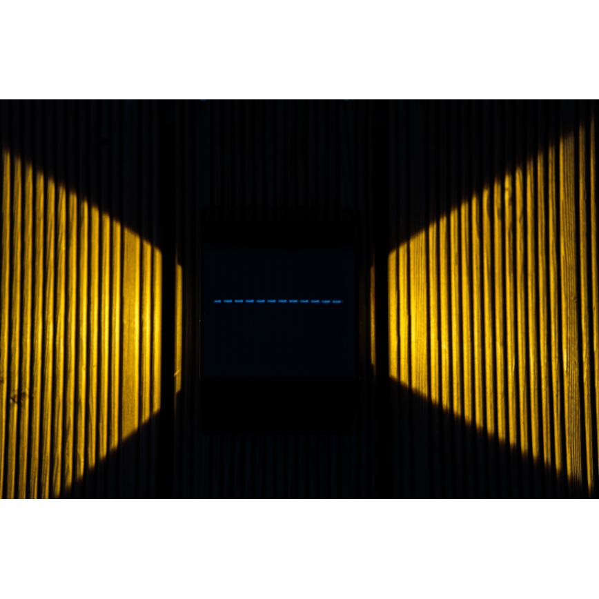 LED-Solarwandleuchte mit Sensor LED/2W/5V IP54 1300 mAh