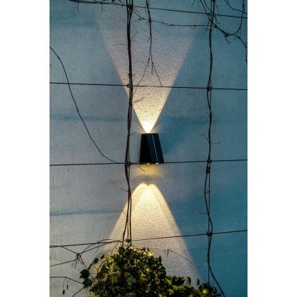 LED Solar-Wandleuchte mit Sensor LED/2W/5V IP54 1300 mAh