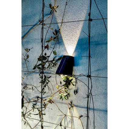 LED Solar-Wandleuchte mit Sensor LED/2W/5V IP54 1300 mAh