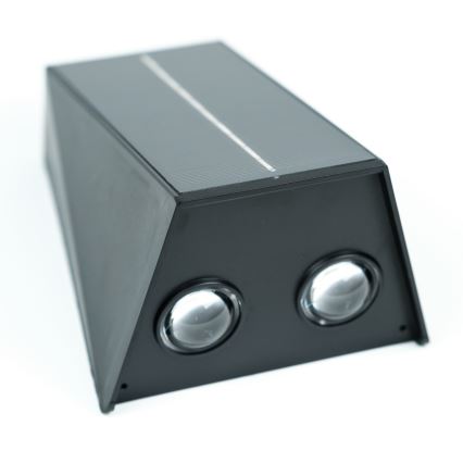 LED Solar-Wandleuchte mit Sensor LED/2W/5V IP54 1300 mAh