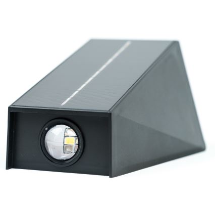 LED Solar-Wandleuchte mit Sensor LED/2W/5V IP54 1300 mAh