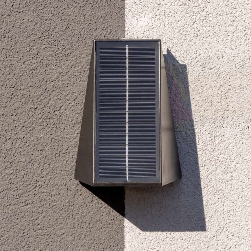 LED Solar-Wandleuchte mit Sensor LED/2W/5V IP54 1300 mAh
