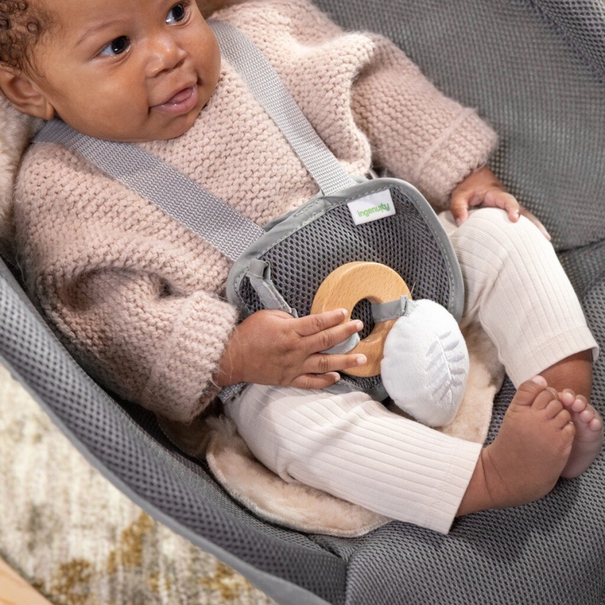 Ingenuity - Kinderwippe mit Vibration und Melodie EVERY SEASON WESLEY 3xC grau