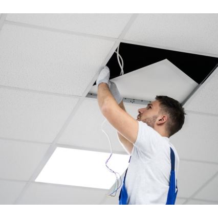 LED dimmbares Einbaupanel CAPRI LED/25/36/40W/230V 3000/4000/5700K UGR19 IP44 60x60 cm