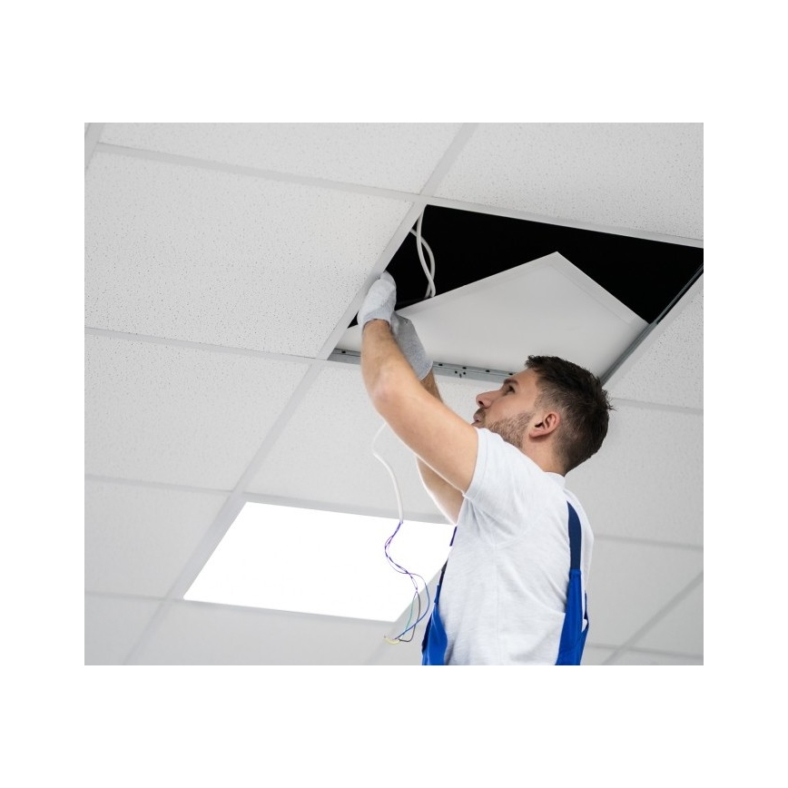 LED dimmbares Einbaupanel CAPRI LED/25/36/40W/230V 3000/4000/5700K UGR19 IP44 60x60 cm