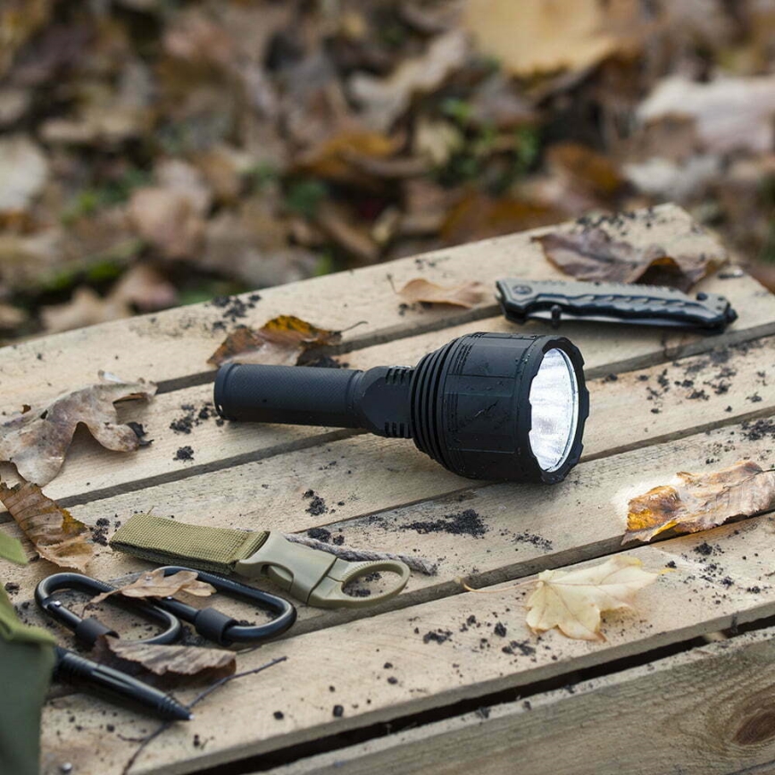 LED Dimmbares wiederaufladbares Taschenlampe LED/30W/5V IPX7 3000 lm 4200 mAh