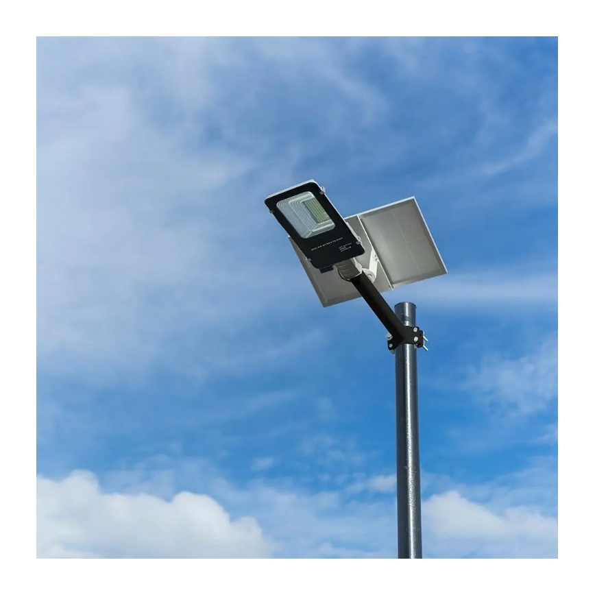 LED dimmbare Solar-Straßenleuchte LED/50W/6,4V 4000K IP65 50000 mAh + Fernbedienung
