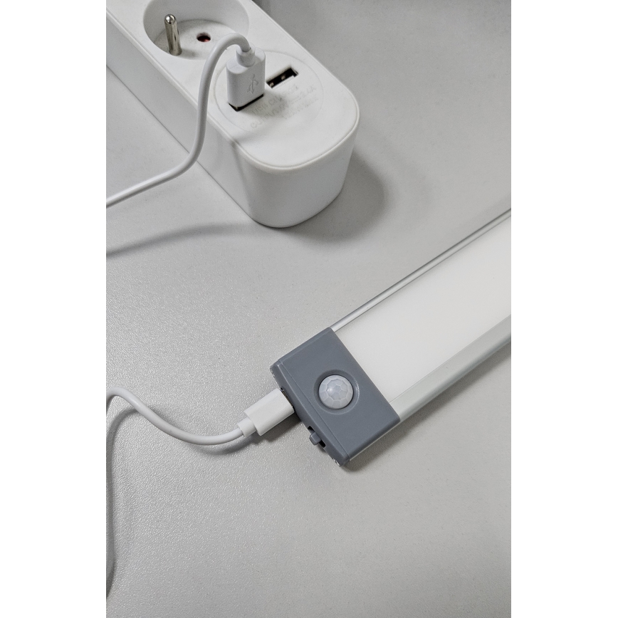 LED-Akku-Möbelbeleuchtung mit Sensor LED/2,5W/5V USB 800 mAh 4200K 32,5 cm