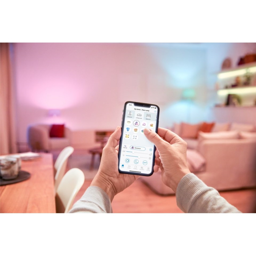 LED RGBW Dimmbare Glühbirne C37 E14/4,9W/230V 2200-6500K CRI 90 Wi-Fi -WiZ