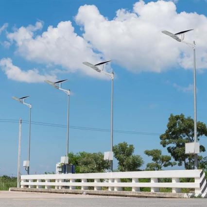 LED dimmbare Solar-Straßenleuchte SAMSUNG CHIP LED/50W/6,4V 4000K IP65 30000 mAh + Fernbedienung