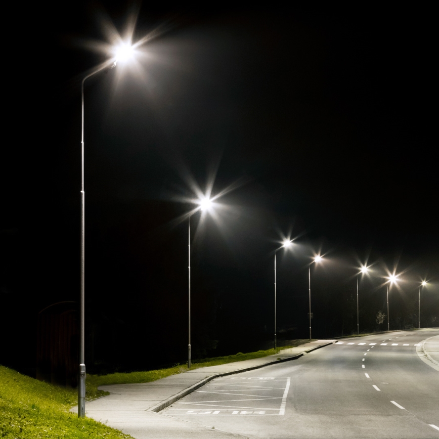 LED Solarstraßenleuchte VIA 200W/20000 mAh 3,2V 6000K IP54 + Fernbedienung