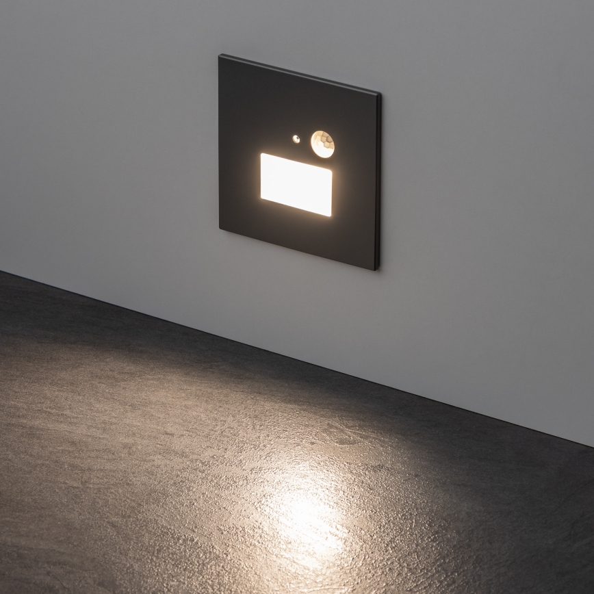 LED-Treppenleuchte mit Bewegungs- und Dämmerungssensor LED/1,5W/230V 3000/4000/6500K silber