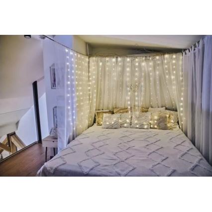 LED Weihnachtskette für Außen 180xLED/8 funkcí 6,7 m IP44 warmweiß