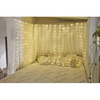 LED Weihnachtskette für Außen 180xLED/8 funkcí 6,7 m IP44 warmweiß