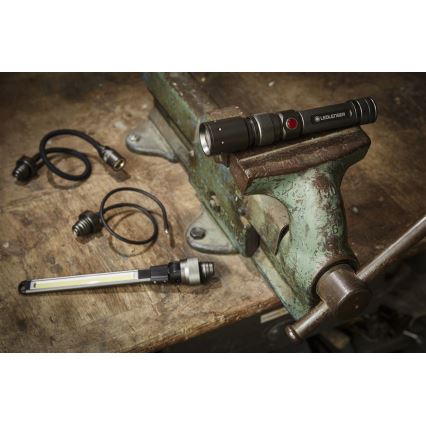 Ledlenser WORKERS FRIEND - dimmbare, wiederaufladbare LED-Taschenlampe LED/2500 mAh 280 lm 80 h schwarz