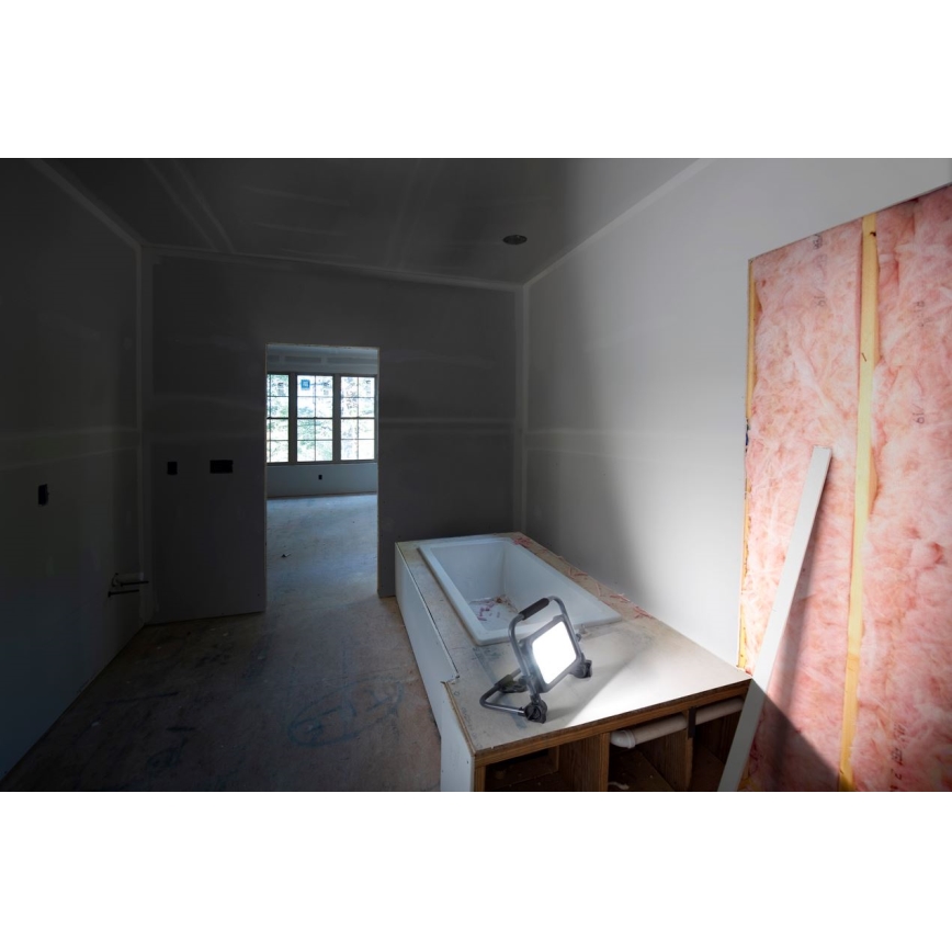 Ledvance - Dimmbarer, aufladbarer LED-Outdoor-Strahler WORKLIGHT BATTERY LED/20W/5V 2200 mAh IP54