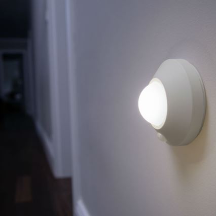 Ledvance - LED Orientierungsleuchte mit Sensor NIGHTLUX LED/1,7W/3xAA 4000K
