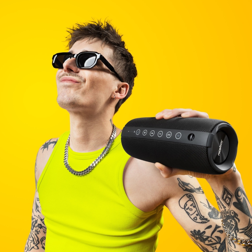 Niceboy Titan 4 - LED kabelloser Lautsprecher mit Mikrofon und Powerbank-Funktion 50W/4000 mAh IPX7 Schwarz