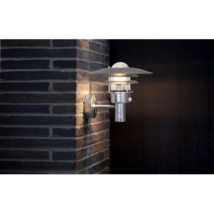 Nordlux - Außenwandleuchte mit Sensor LONSTRUP 1xE27/60W/230V IP44 silber
