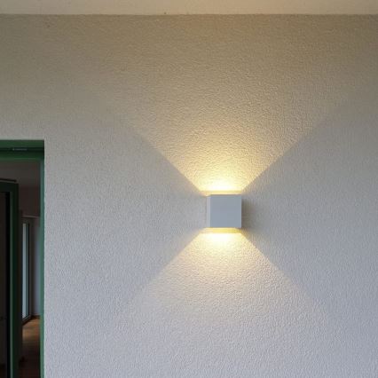 LED-Outdoor-Wandleuchte CUBE 2xLED/3W/230V IP54 weiß
