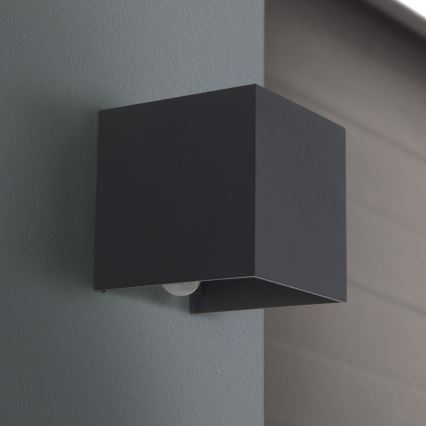 LED-Outdoor-Wandleuchte mit Bewegungs- und Dämmerungssensor CUBE-S LED/13W/230V IP54 anthrazit