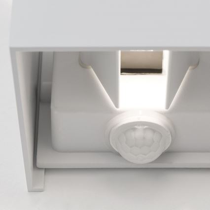 LED-Outdoor-Wandleuchte mit Bewegungs- und Dämmerungssensor CUBE-S LED/13W/230V IP54 weiß
