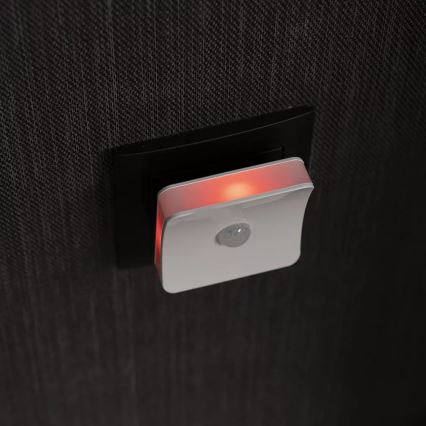 Osram - LED RGB Orientierungsleuchte für die Steckdose mit Sensor LUNETTA LED/0,3W/230V