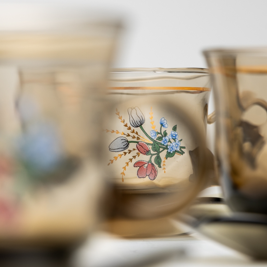 Set 6x Glastasse mit Untertasse rauchig Blumenstrauß Nr. 2