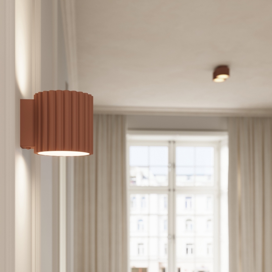 Spotleuchte AURA 2xGX53/10W/230V braun