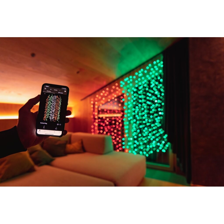 Twinkly - LED RGBW dimmbare Außen-Weihnachtsvorhang CURTAIN 210xLED 6,1m IP44 Wi-Fi