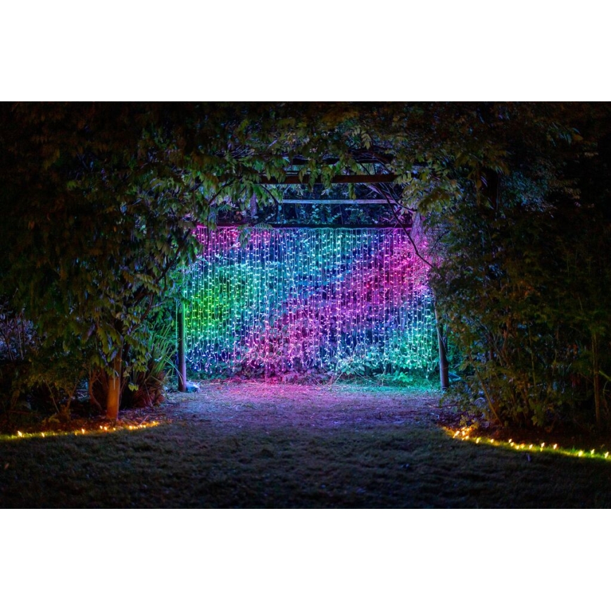 Twinkly - Dimmbarer LED-RGBW-Weihnachtsvorhang für den Außenbereich CURTAIN 210xLED 6,1m IP44 Wi-Fi