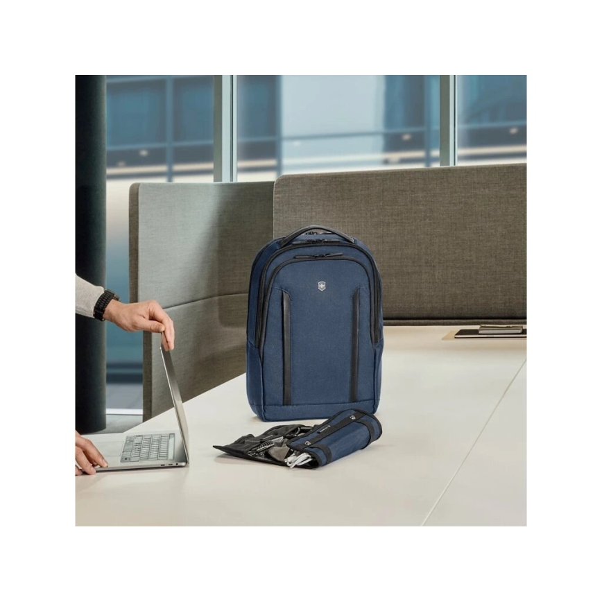 Victorinox - Laptop-Rucksack 15 Altmont Professional Compact 16 l dunkelblau