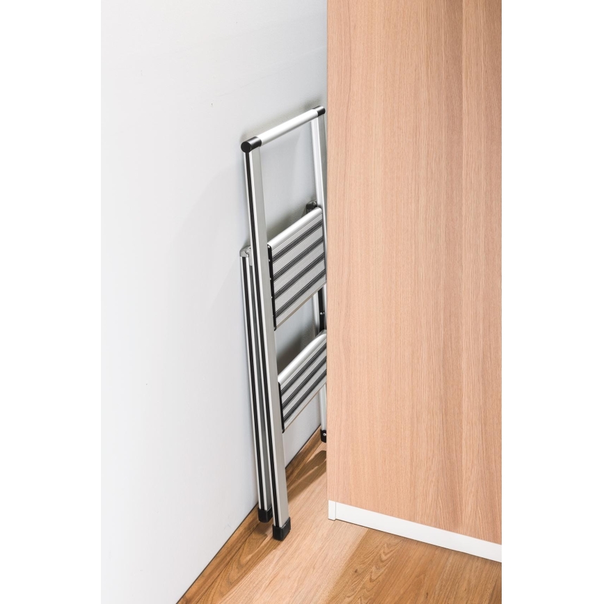 WENKO 601011100 - ALU-DESIGN Trittleiter 44x101 cm silber/schwarz